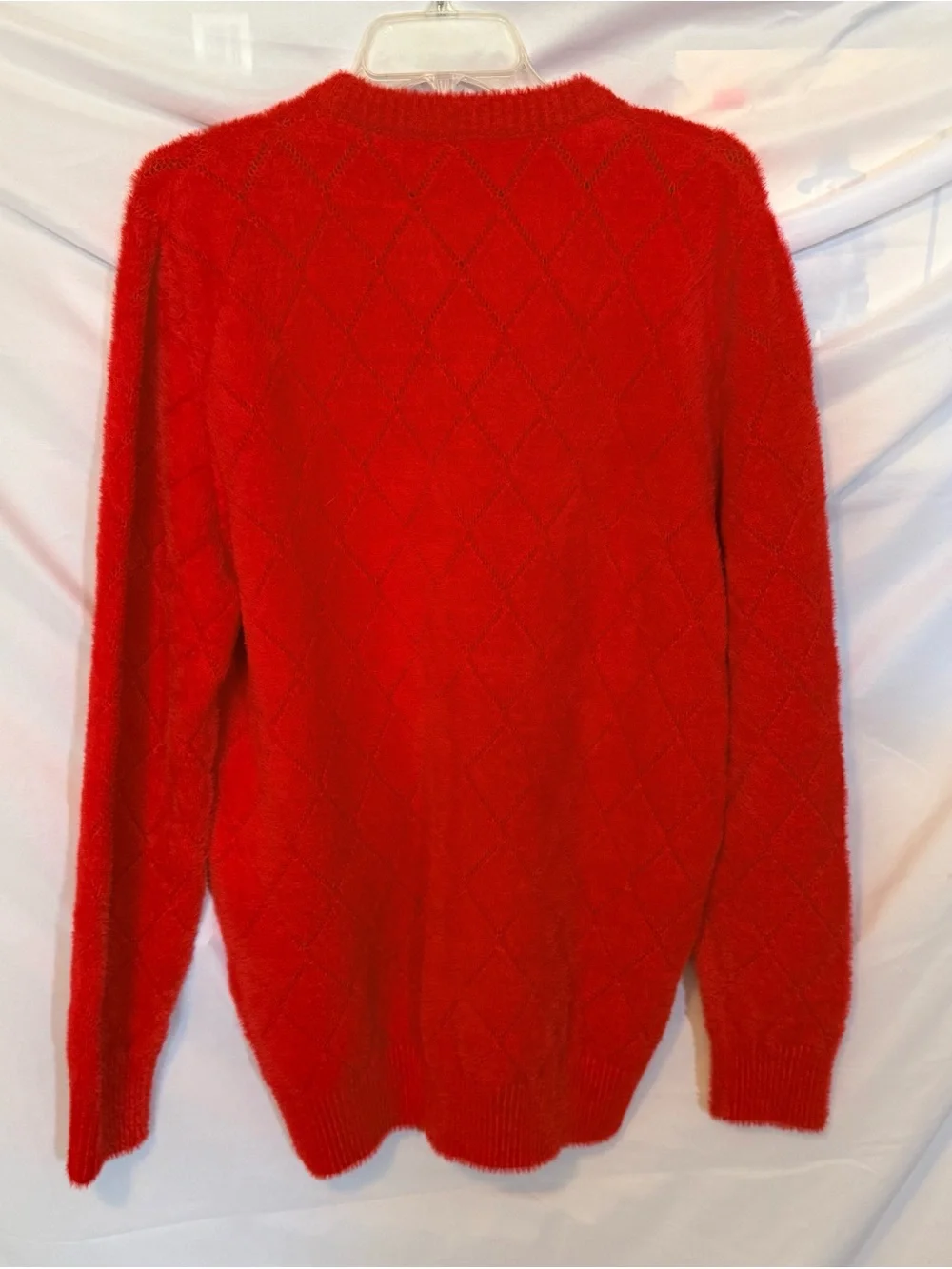 George V Paris Red Crewneck Fuzzy Sweater with Black Logo Men’s XL (MM24)
